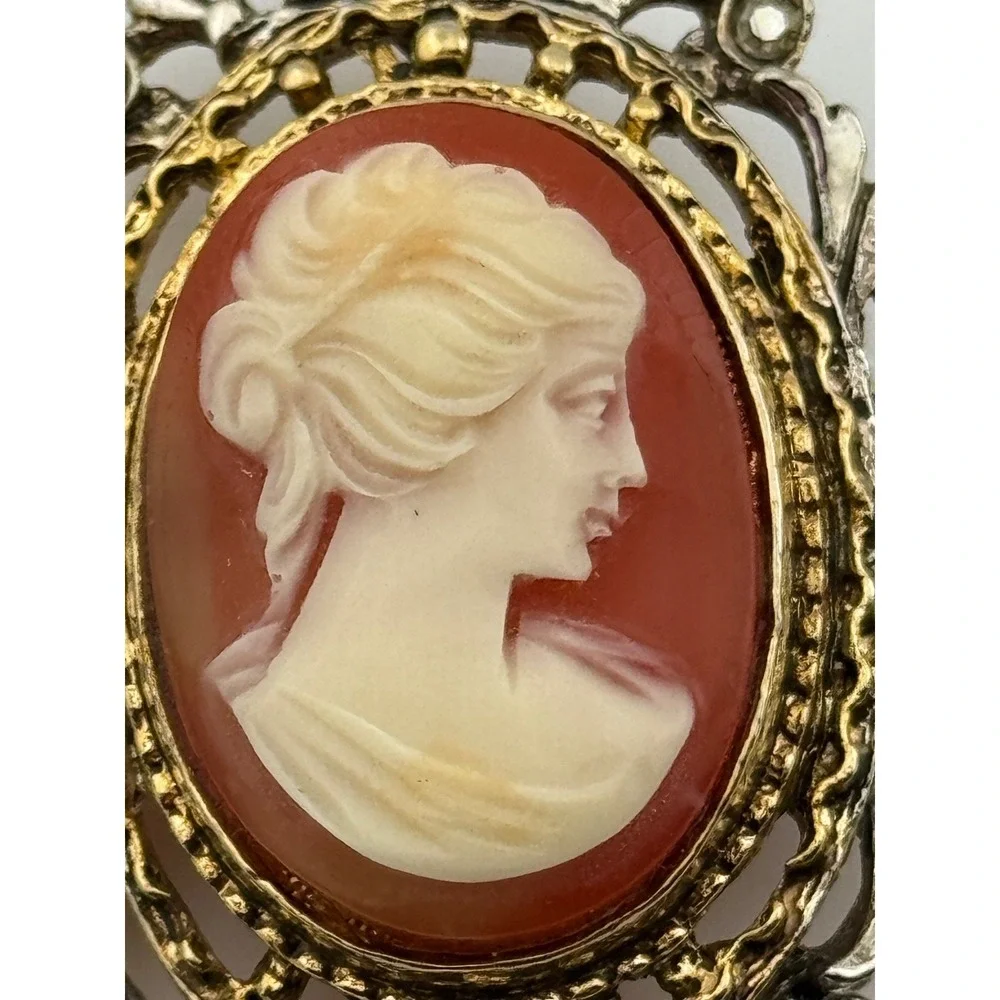Vintage ART Arthur Pepper Resin Cameo‎ Rhinestone Victorian Revival Brooch Pin